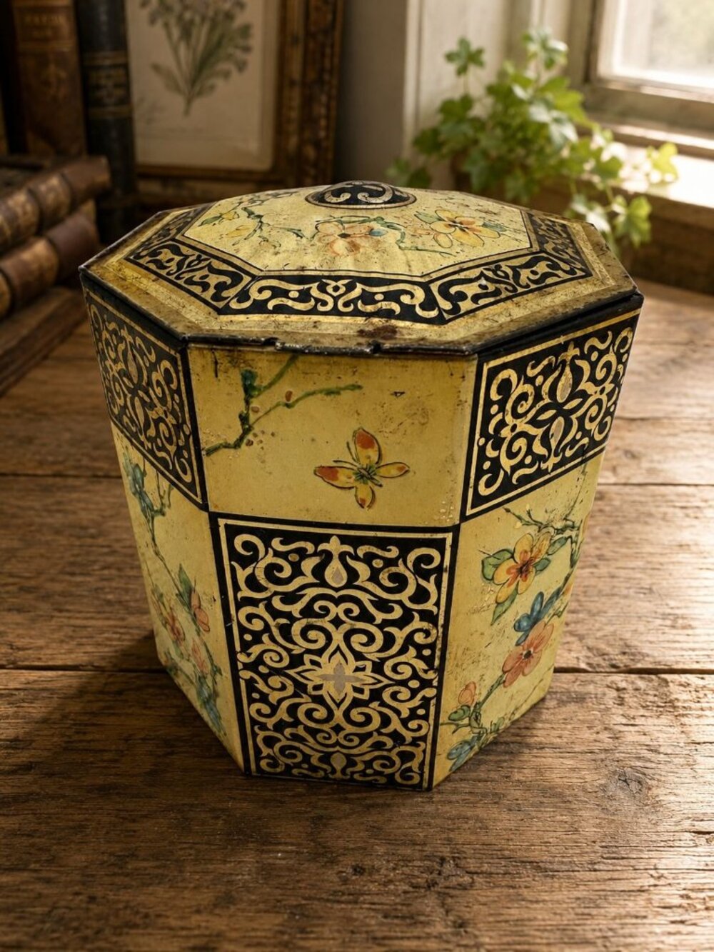 Vintage Octagonal Tin Floral Black Scroll Design Hinged Lid Tea Caddy Container